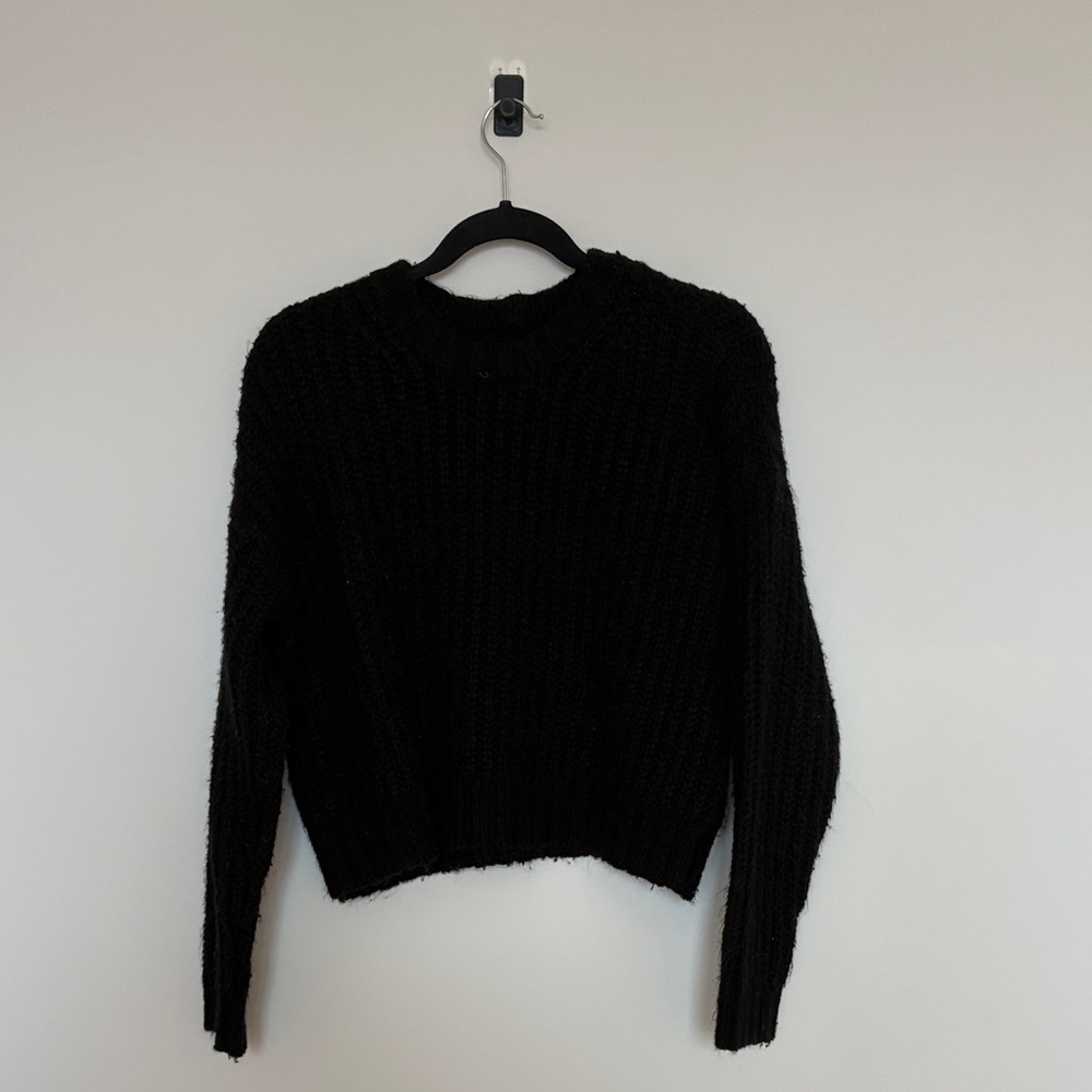 American Eagle Outfitters Black Crew Neck Sweater